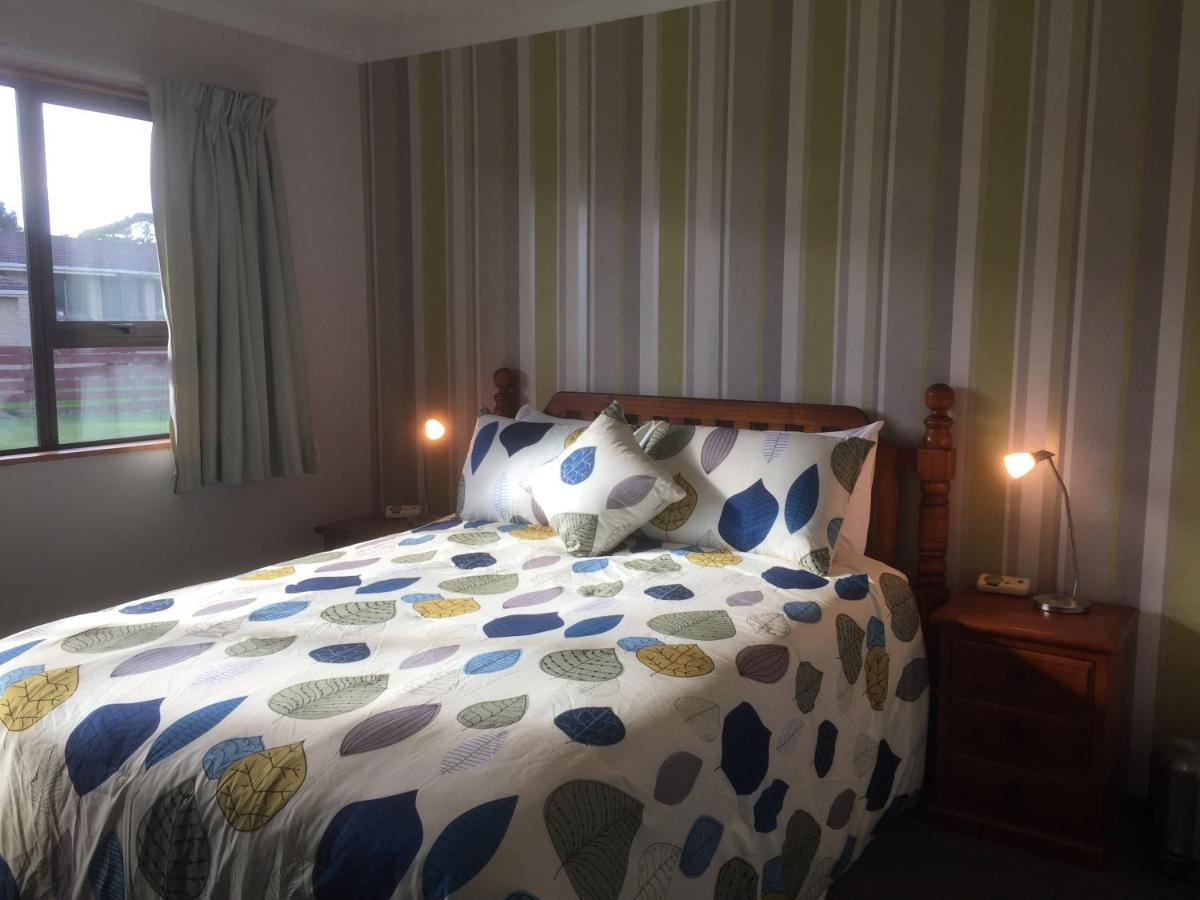 Ron And Tony'S Bed & Breakfast Tuatapere ภายนอก รูปภาพ